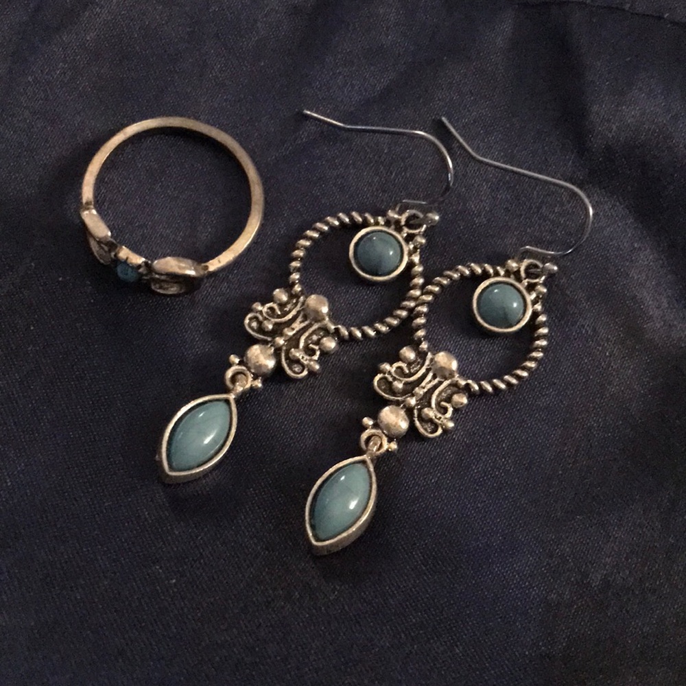 Drop earrings and crescent moon ring. Faux turquoise.